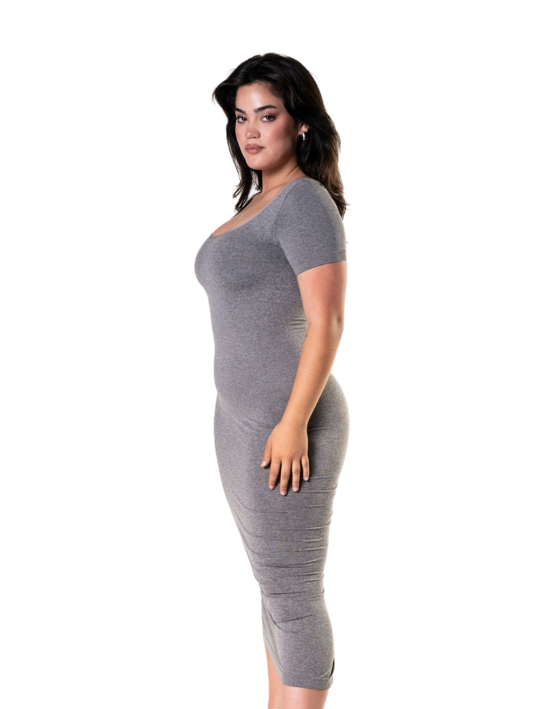 Body Midi Elegante com Shapewear e Abertura Lateral de Manga Curta
