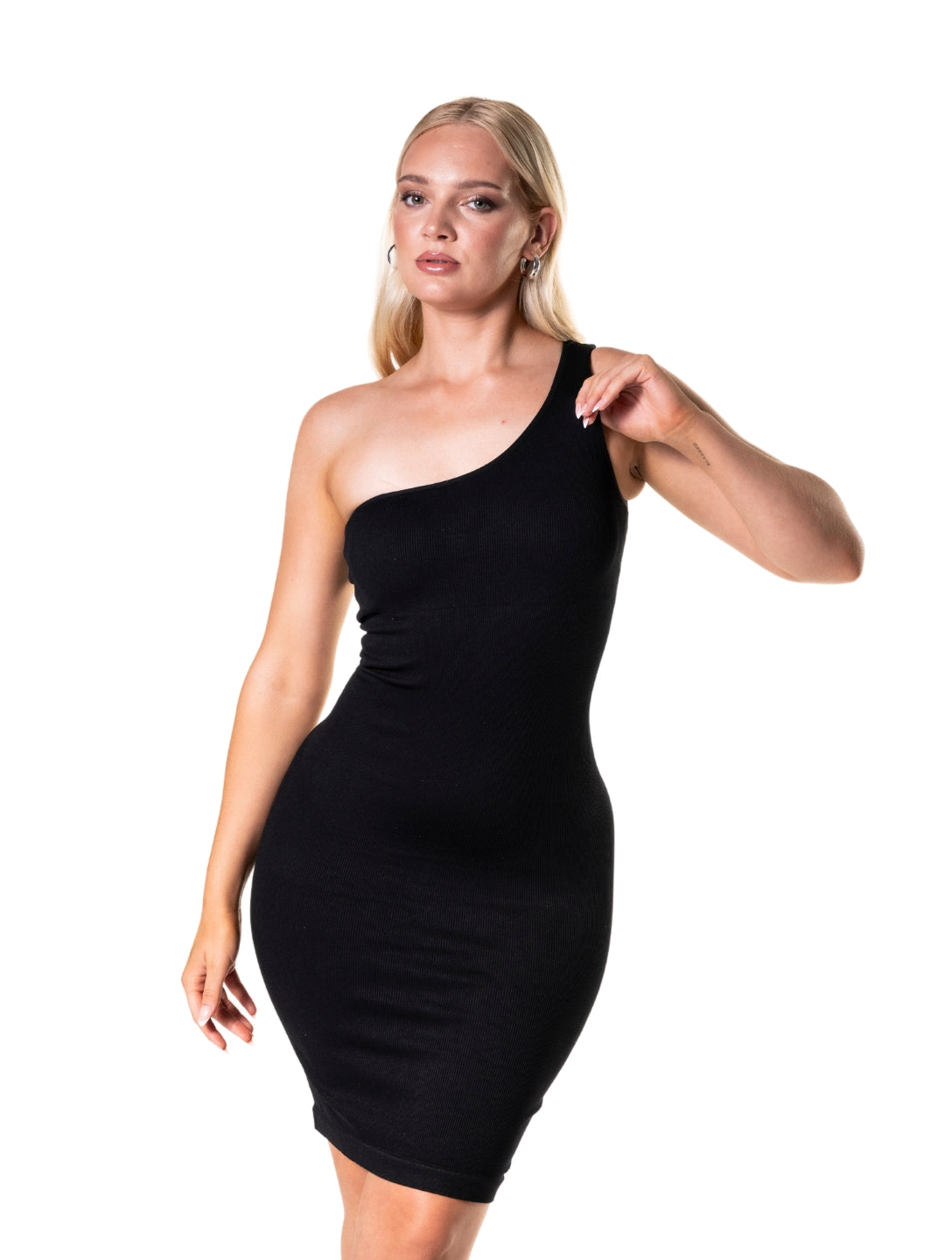 Deslumbrante vestido mini ajustado de um ombro só