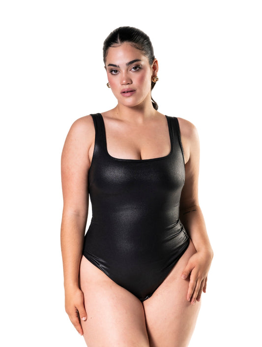 Body con aspecto de cuero
