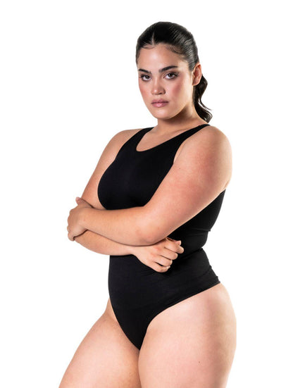 Body con tanga y escote redondo