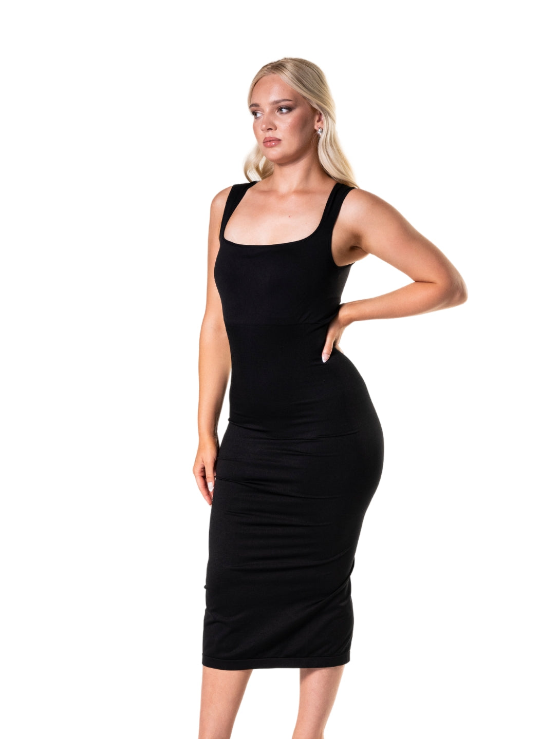 Vestido ajustado elegante com decote quadrado